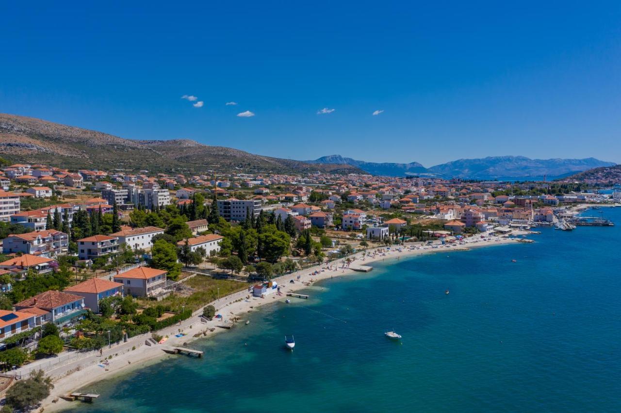 Mar Deluxe Apartments Trogir Exterior photo