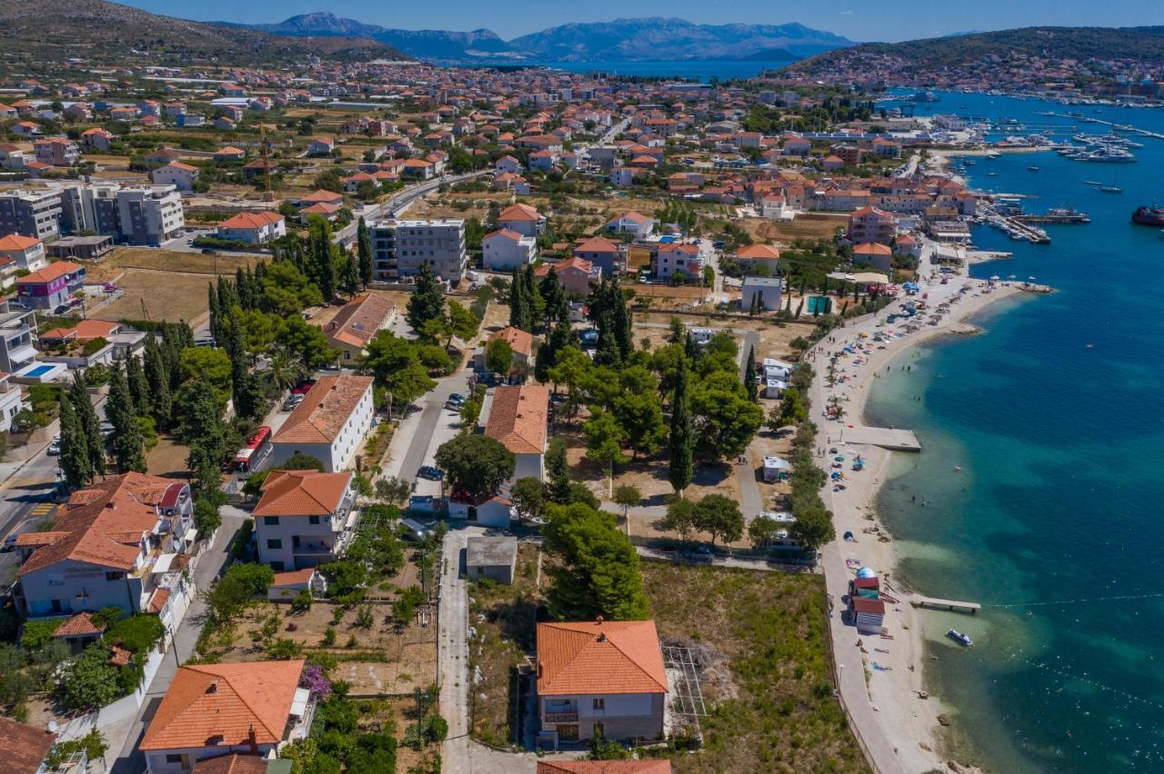 Mar Deluxe Apartments Trogir Exterior photo