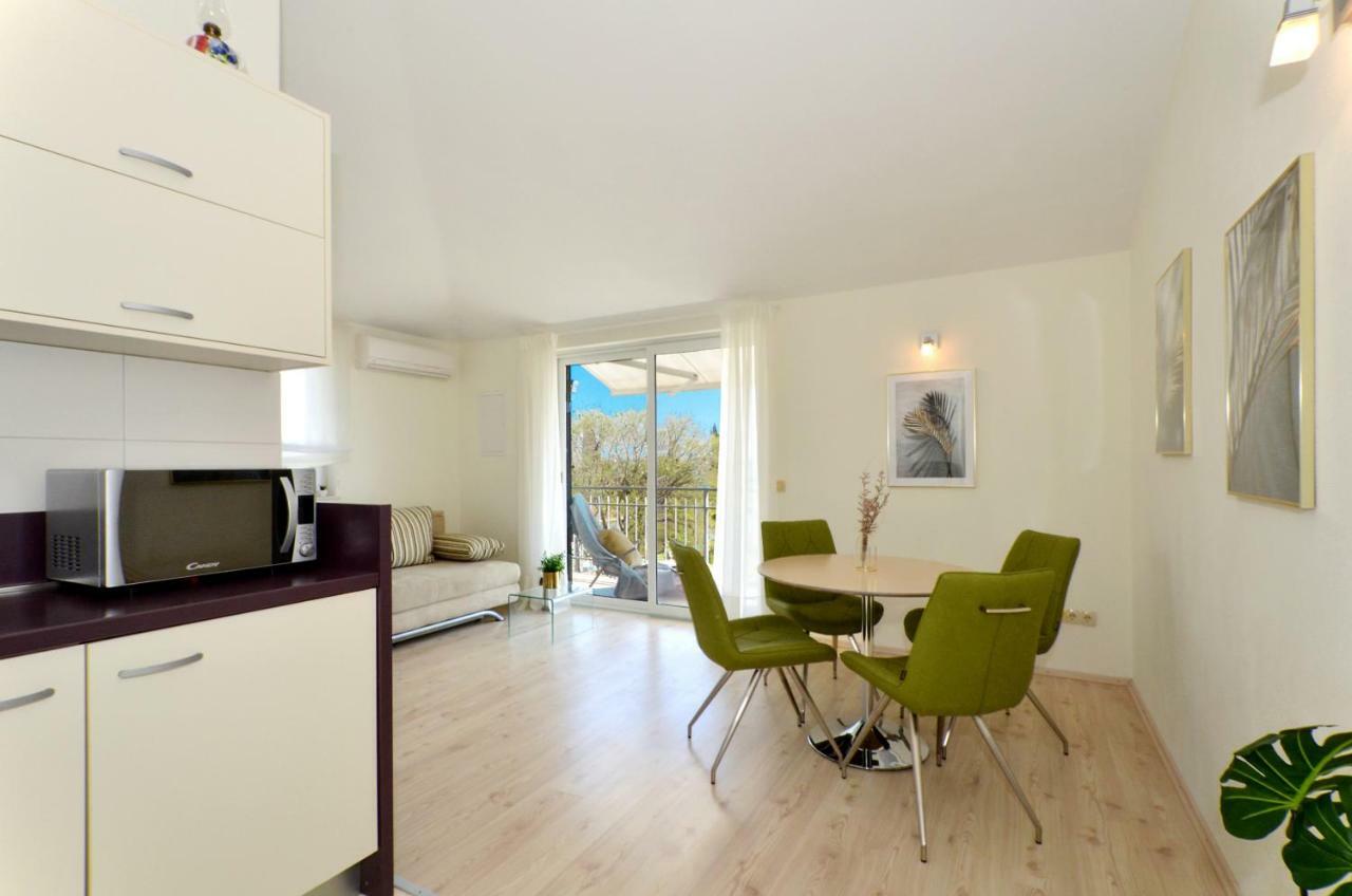 Mar Deluxe Apartments Trogir Exterior photo